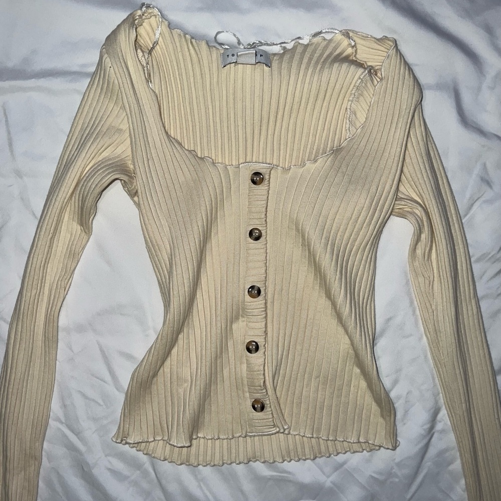 cropped button top